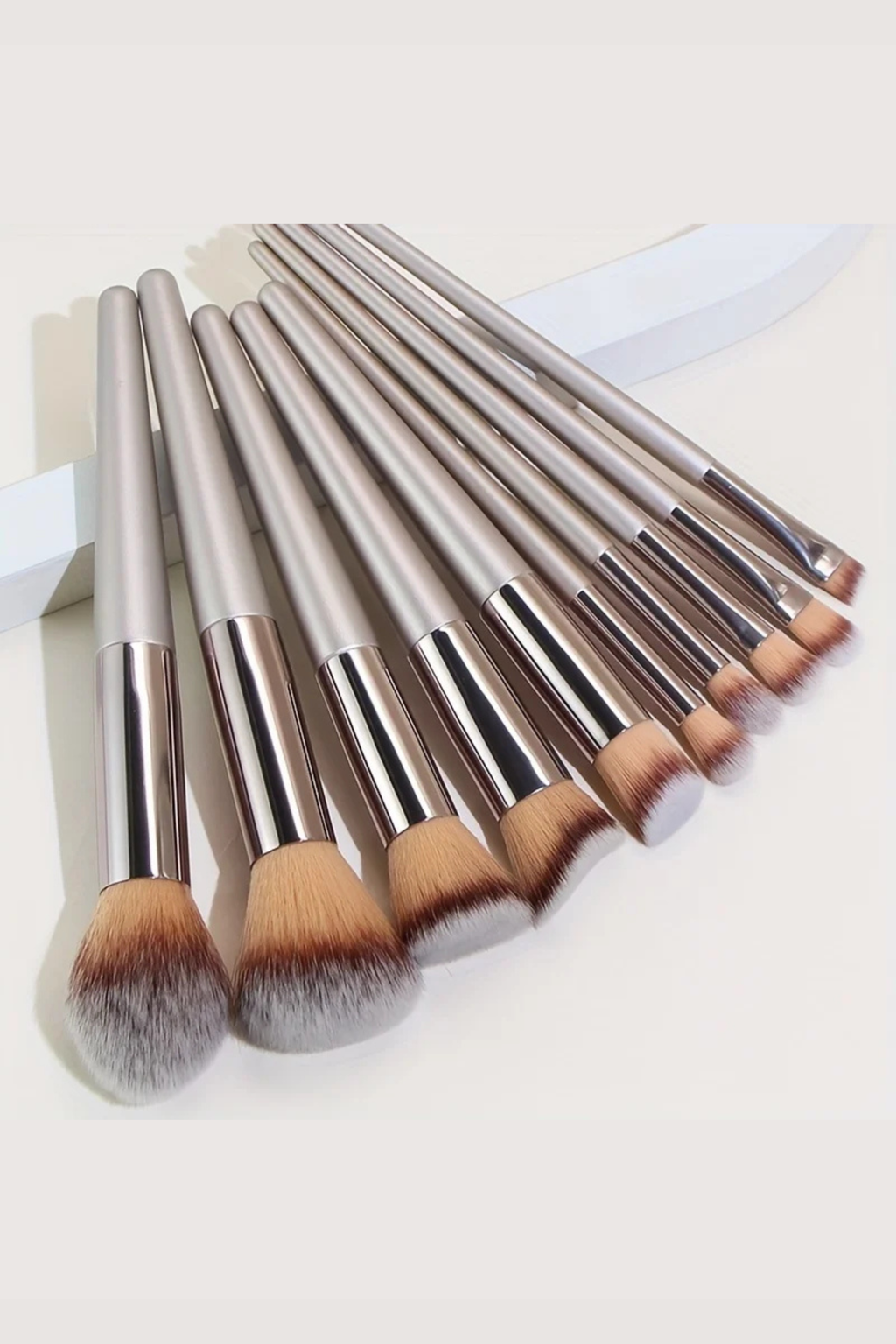 Champagne Glow Σετ Πινέλων Μακιγιάζ 10 Τεμαχίων