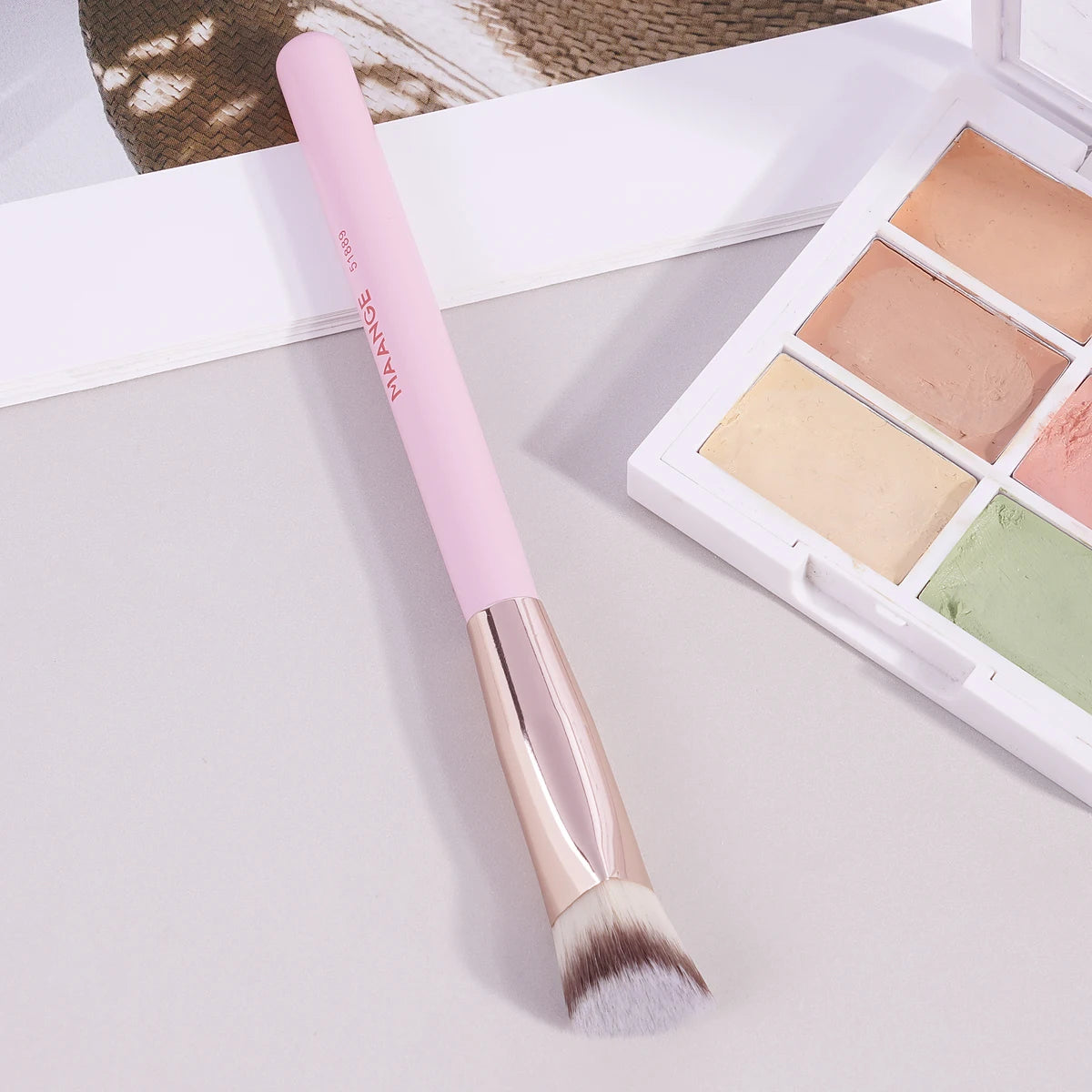 SilkBlend Concealer Brush – Πινέλο για Concealer